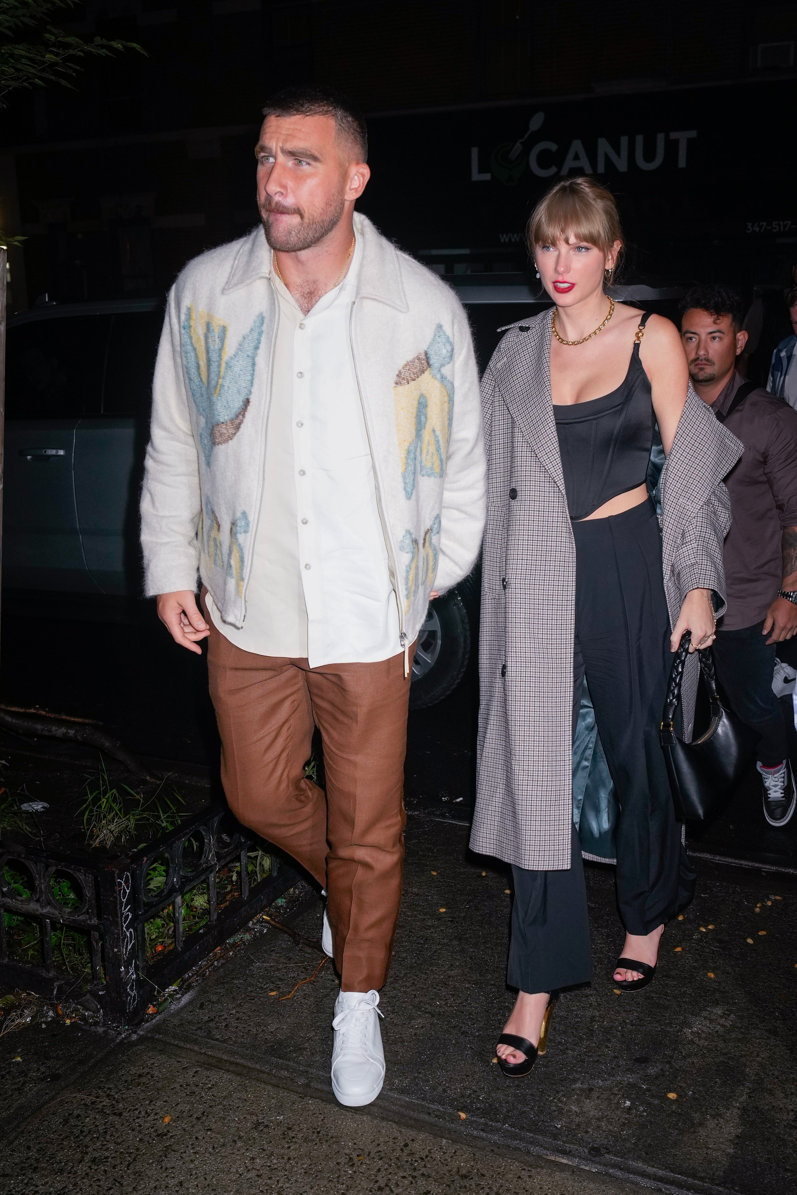 taylor swift and travis kelce in london