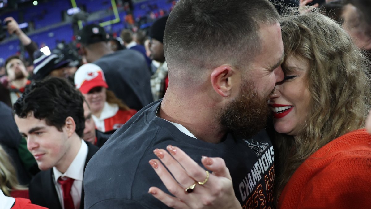 did travis kelce propose to taylor swift