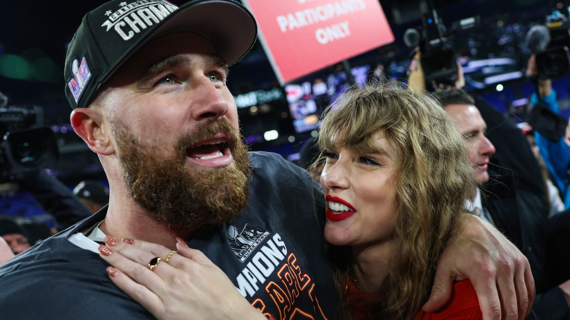 will taylor swift stay with travis kelce