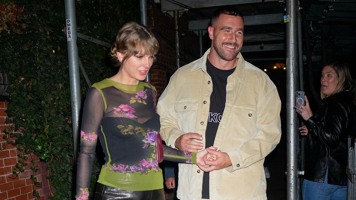 did travis kelce propose to taylor swift