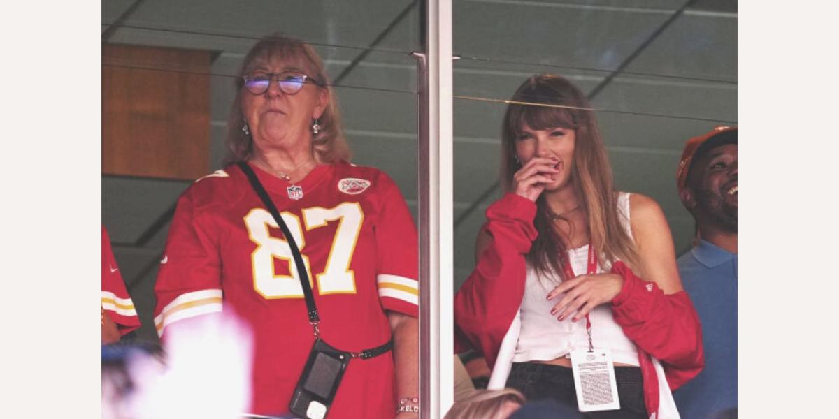 travis kelce mom and taylor swift