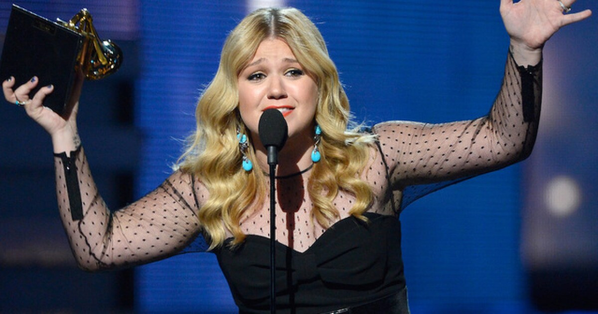 Kelly Clarkson’s integration of mental health and physical fitness