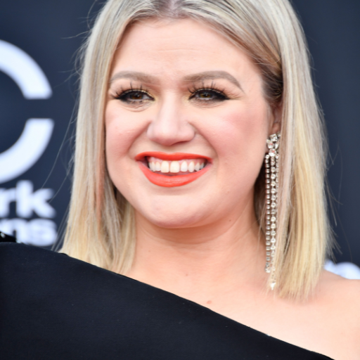 What Lifestyle Changes Did Kelly Clarkson Make