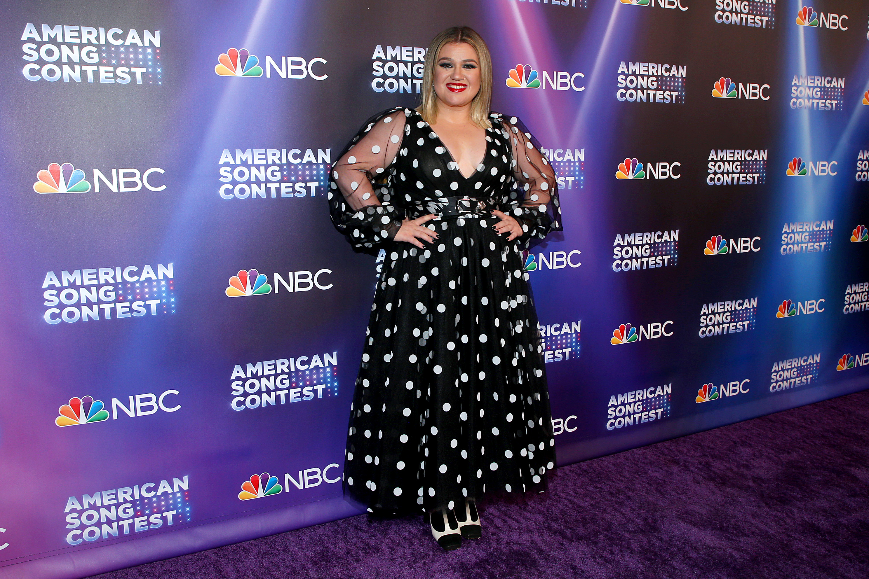 Kelly Clarkson’s health and fitness success story shared by fans