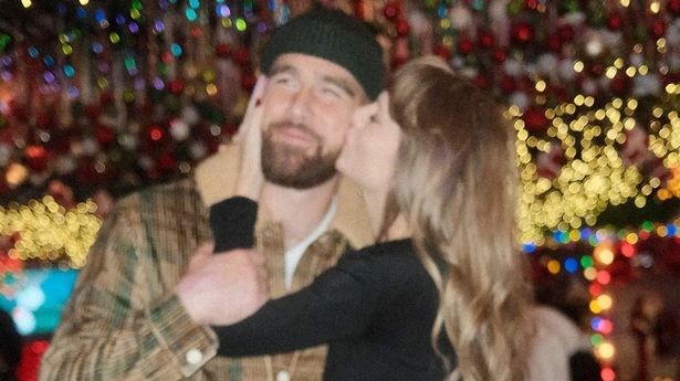 taylor swift gift to travis kelce