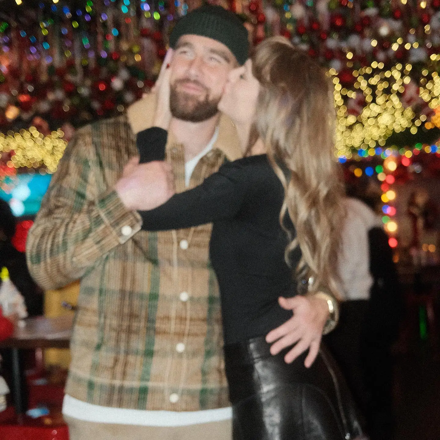 travis kelce taylor swift christmas