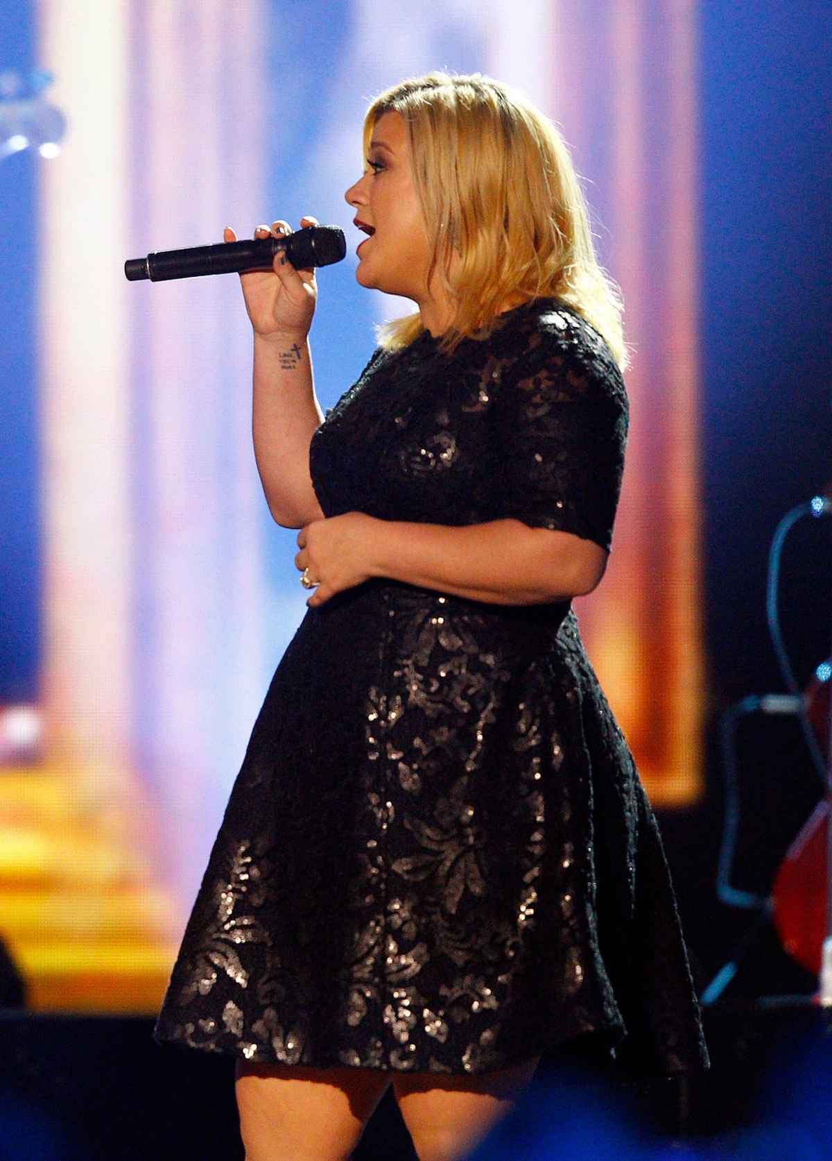 Kelly Clarkson’s emotional growth story through fitness