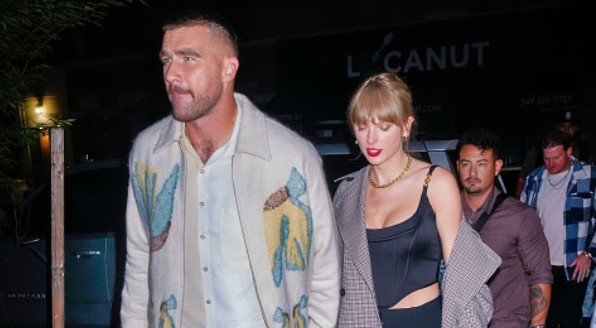 taylor swift travis kelce publicist