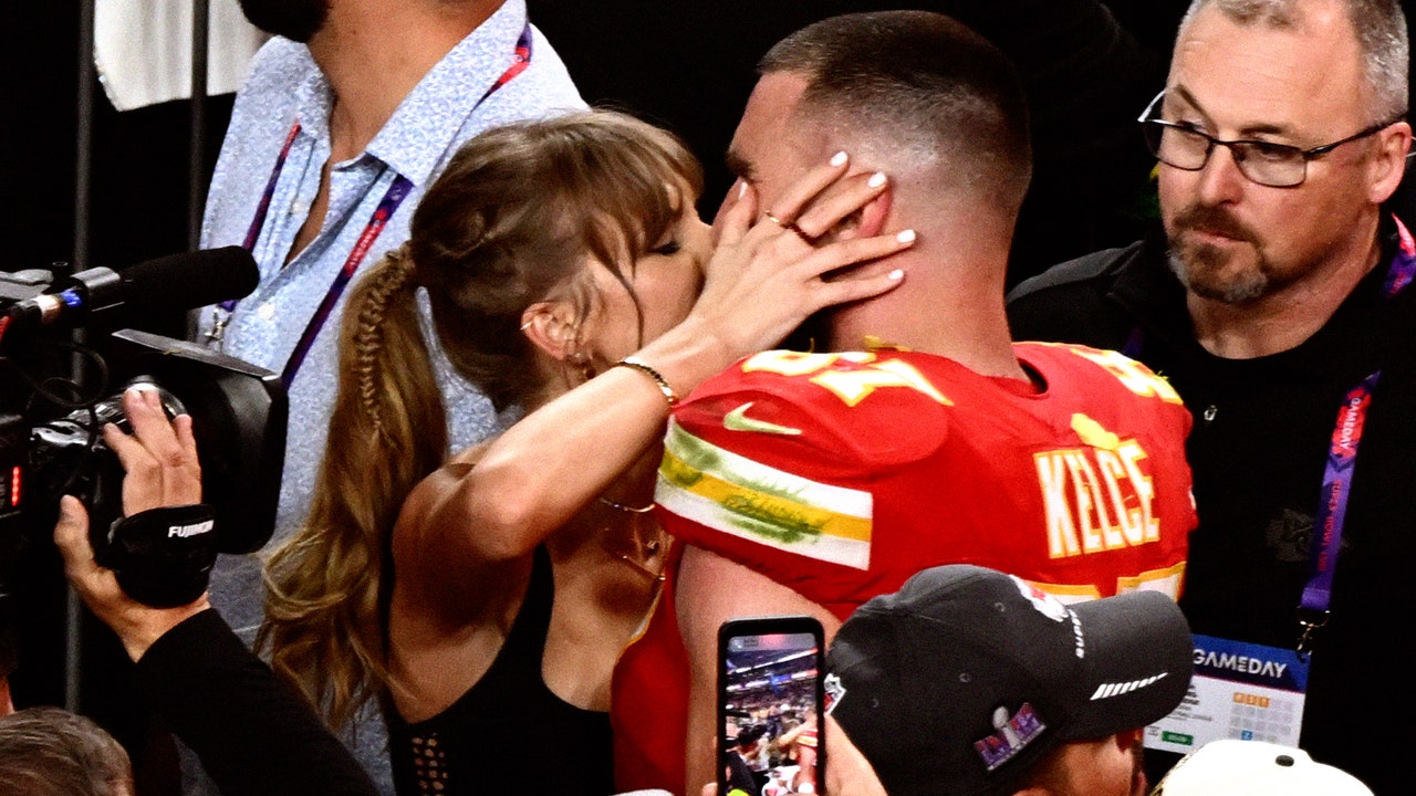 taylor swift travis kelce super bowl