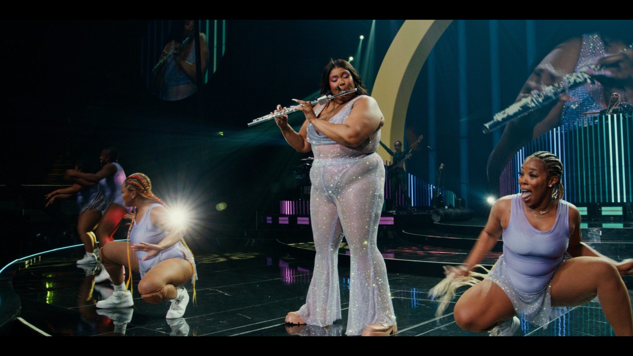 Lizzo Shares New 2025 Routine And Talks About Her Body Without Using The  Word 'Weight'