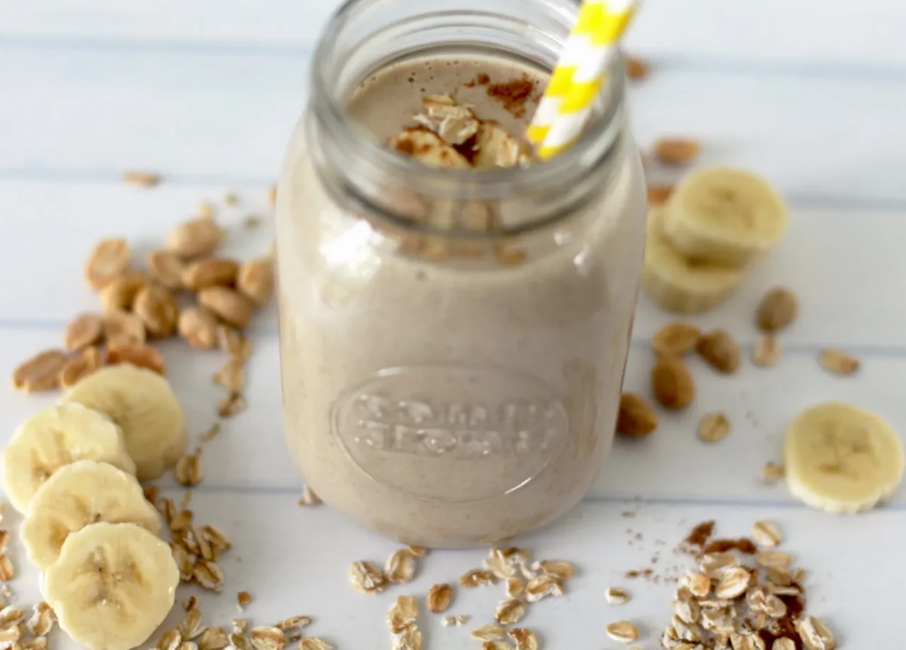 https://img.siterank.app/topic/oats-banana-smoothie-for-weight-loss-how-one-simple-drink-fits-into-modern-nutrition-talk-697395151094f.png