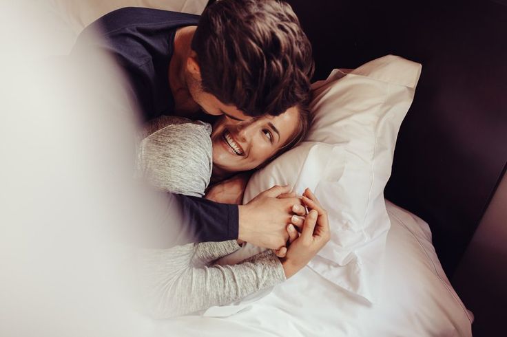 https://img.siterank.app/topic/why-do-tightly-hug-sleeping-couples-feel-so-calm-night-time-intimacy-real-life-experiences-in-2026-69c4be502acb7.png